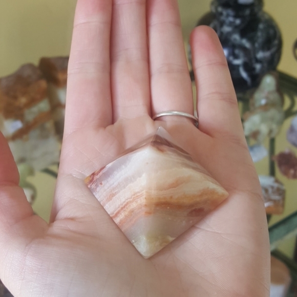 Adorable Mini Banded Onyx Crystal Pyramid - Picture 4 of 4